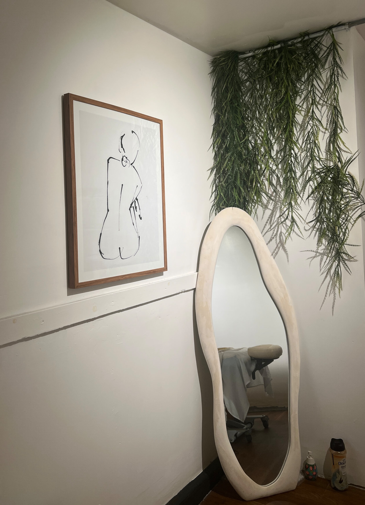 A peaceful body sculpting studio experience